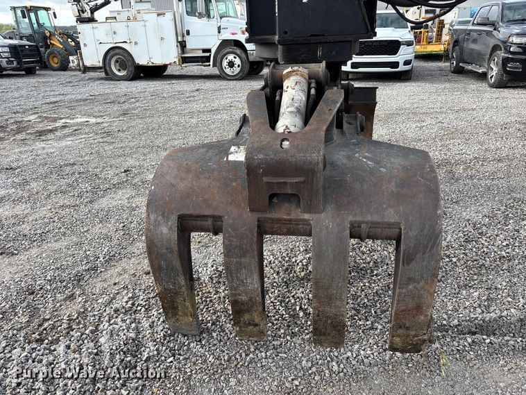 image for item FH7053 RotoBec RPA3045MAT-A -CUI-JY1-A scrap grapple