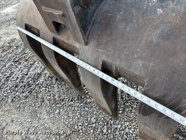 image for item FH7053 RotoBec RPA3045MAT-A -CUI-JY1-A scrap grapple