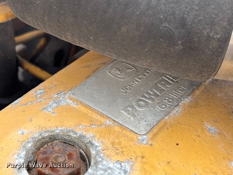 image for item FH7054 2005 John Deere 200C LC excavator