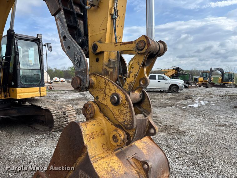 image for item FH7055 2010 Caterpillar 321D LCR excavator