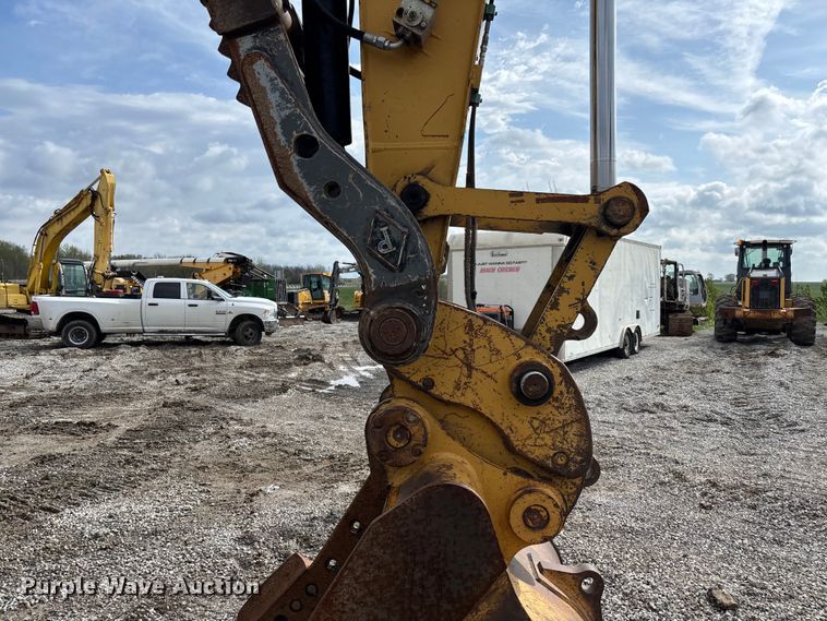 image for item FH7055 2010 Caterpillar 321D LCR excavator