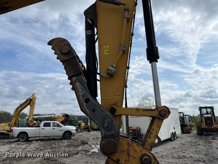 image for item FH7055 2010 Caterpillar 321D LCR excavator