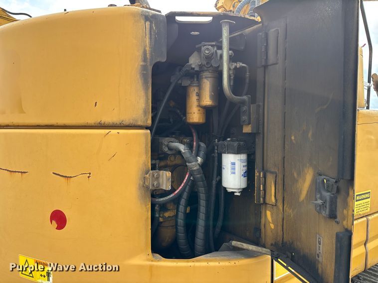 image for item FH7055 2010 Caterpillar 321D LCR excavator