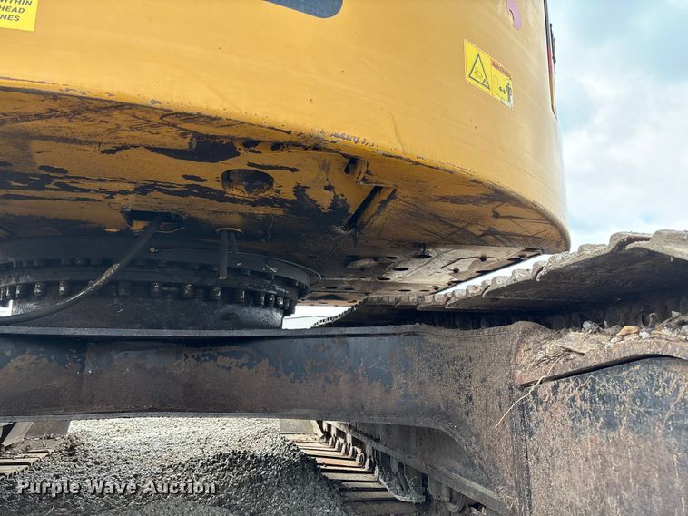 image for item FH7055 2010 Caterpillar 321D LCR excavator