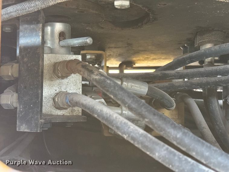 image for item FH7055 2010 Caterpillar 321D LCR excavator