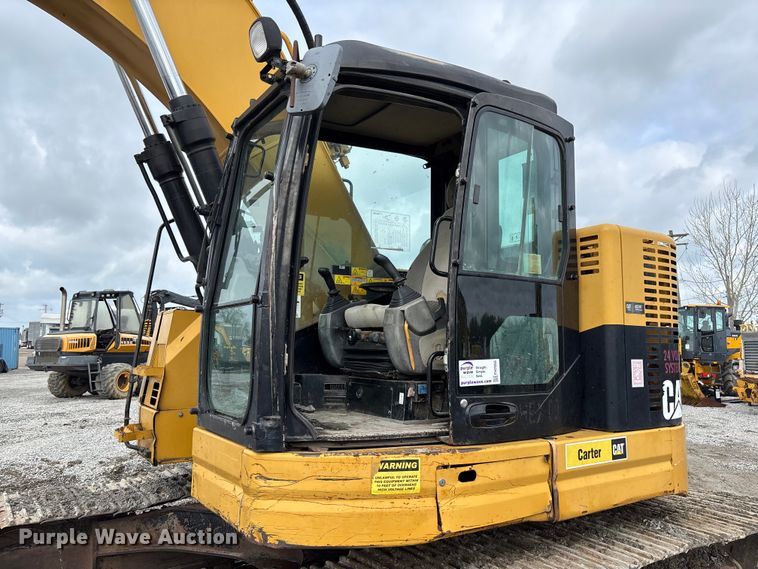 image for item FH7055 2010 Caterpillar 321D LCR excavator