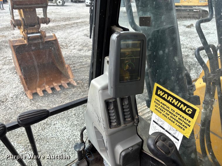 image for item FH7055 2010 Caterpillar 321D LCR excavator