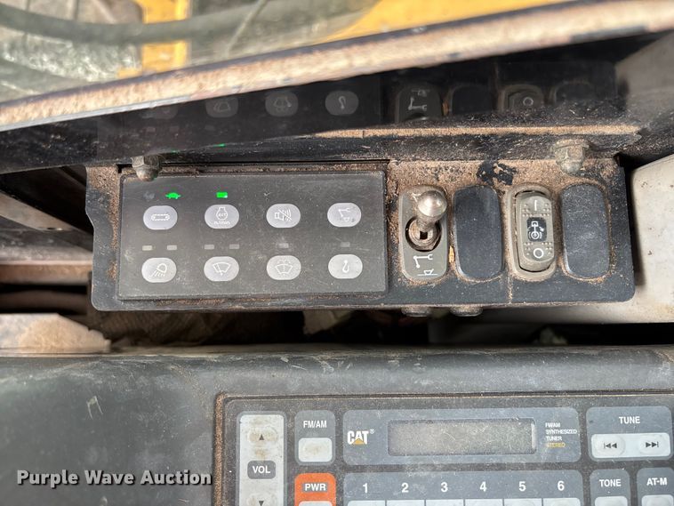 image for item FH7055 2010 Caterpillar 321D LCR excavator