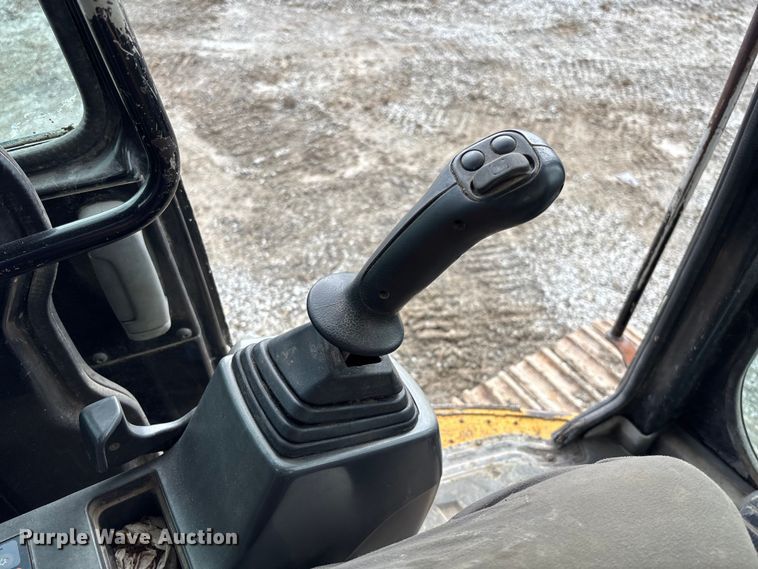 image for item FH7055 2010 Caterpillar 321D LCR excavator