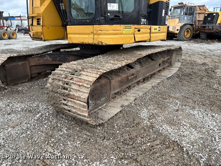 image for item FH7055 2010 Caterpillar 321D LCR excavator