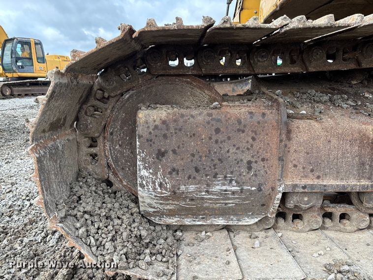 image for item FH7055 2010 Caterpillar 321D LCR excavator