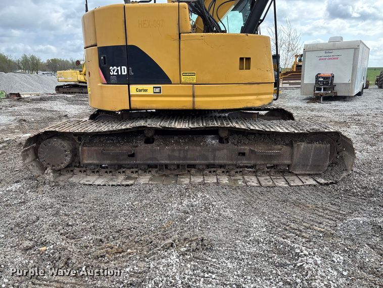 image for item FH7055 2010 Caterpillar 321D LCR excavator