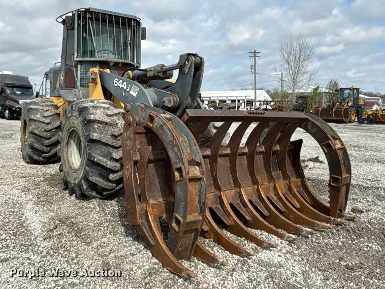image for item FH7056 2006 John Deere 644J wheel loader