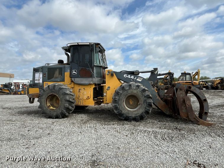 image for item FH7056 2006 John Deere 644J wheel loader