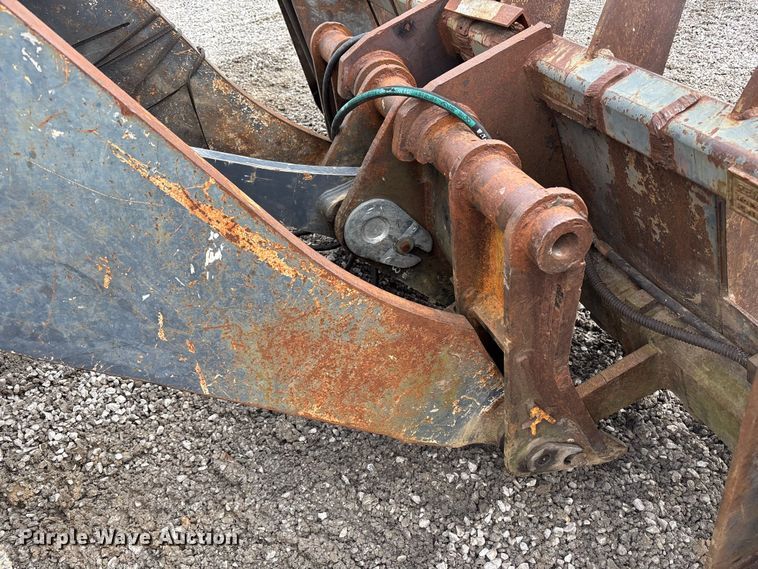 image for item FH7056 2006 John Deere 644J wheel loader