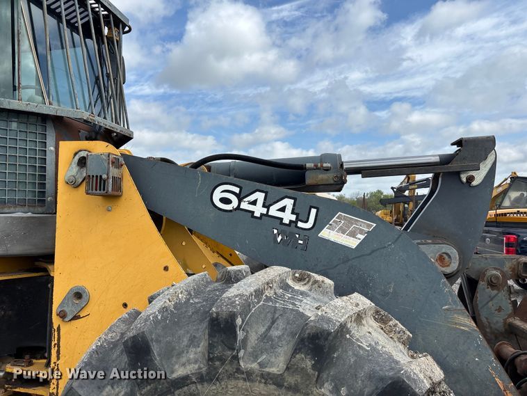 image for item FH7056 2006 John Deere 644J wheel loader