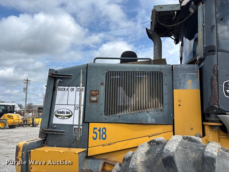 image for item FH7056 2006 John Deere 644J wheel loader