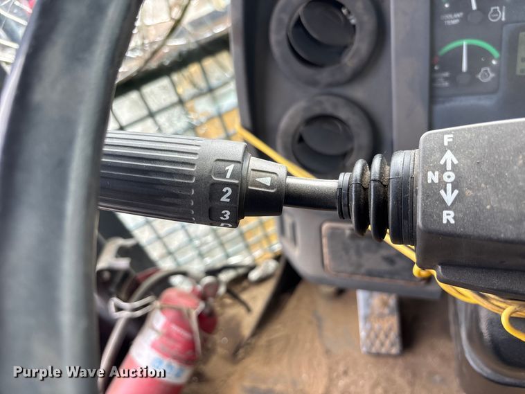 image for item FH7056 2006 John Deere 644J wheel loader