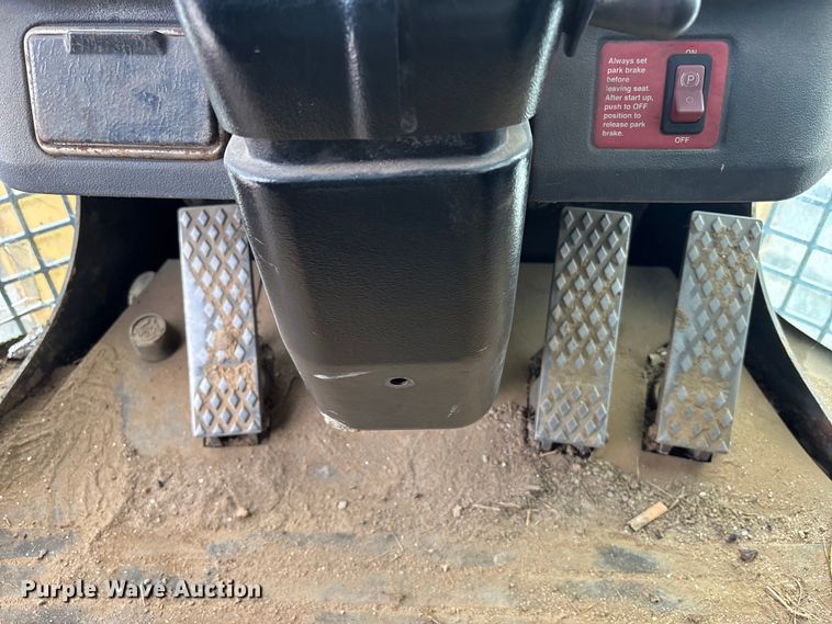 image for item FH7056 2006 John Deere 644J wheel loader