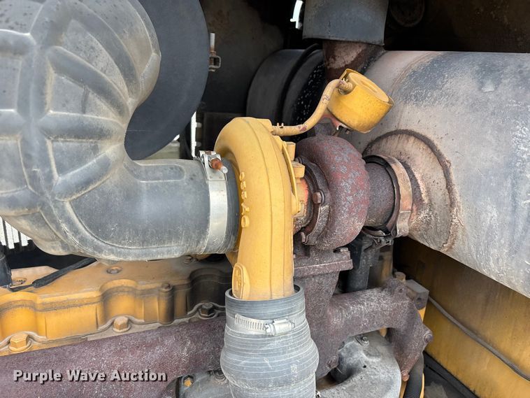 image for item FH7056 2006 John Deere 644J wheel loader