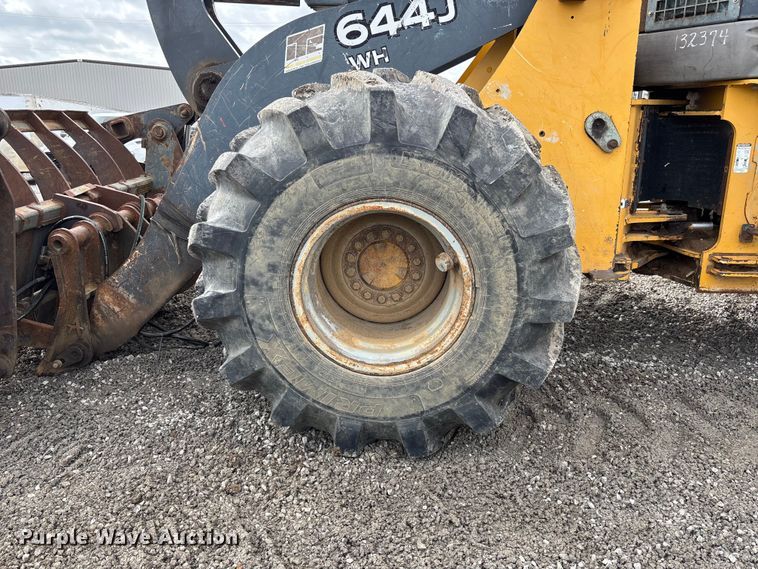 image for item FH7056 2006 John Deere 644J wheel loader