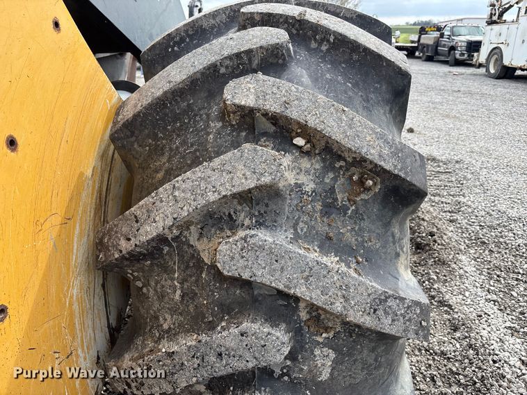 image for item FH7056 2006 John Deere 644J wheel loader