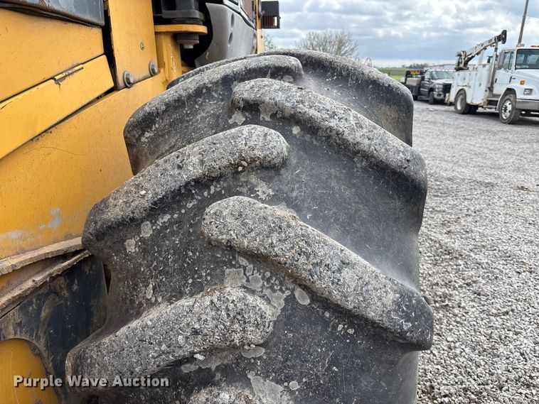 image for item FH7056 2006 John Deere 644J wheel loader