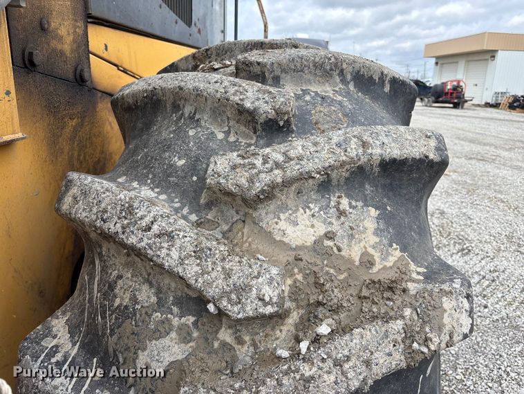 image for item FH7056 2006 John Deere 644J wheel loader