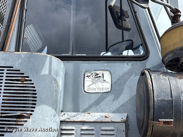 image for item FH7057 2000 John Deere 250C articulated haul truck