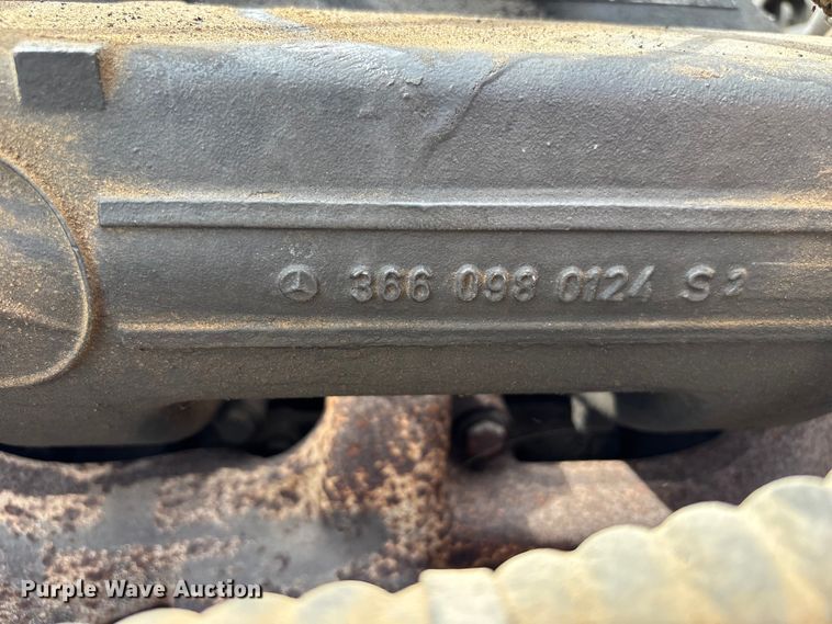 image for item FH7057 2000 John Deere 250C articulated haul truck