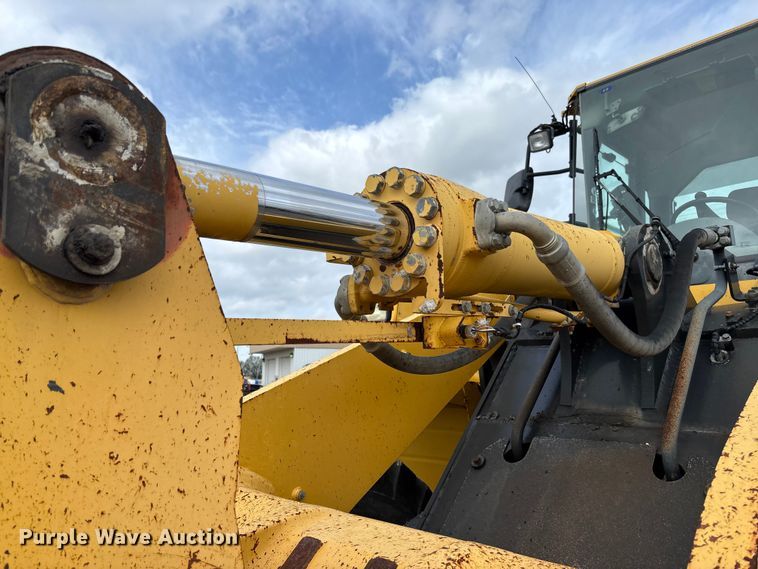 image for item FH7058 2012 Komatsu WA480-6 wheel loader