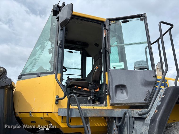 image for item FH7058 2012 Komatsu WA480-6 wheel loader