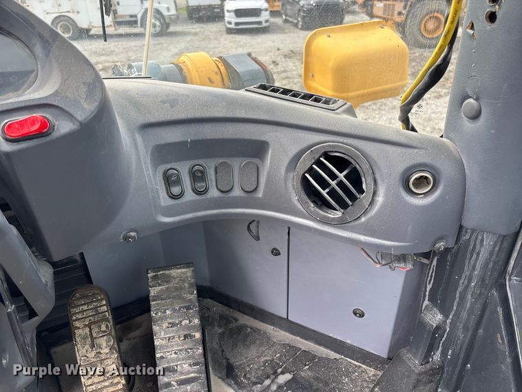 image for item FH7058 2012 Komatsu WA480-6 wheel loader