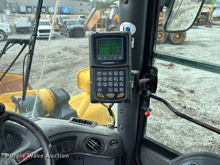 image for item FH7058 2012 Komatsu WA480-6 wheel loader
