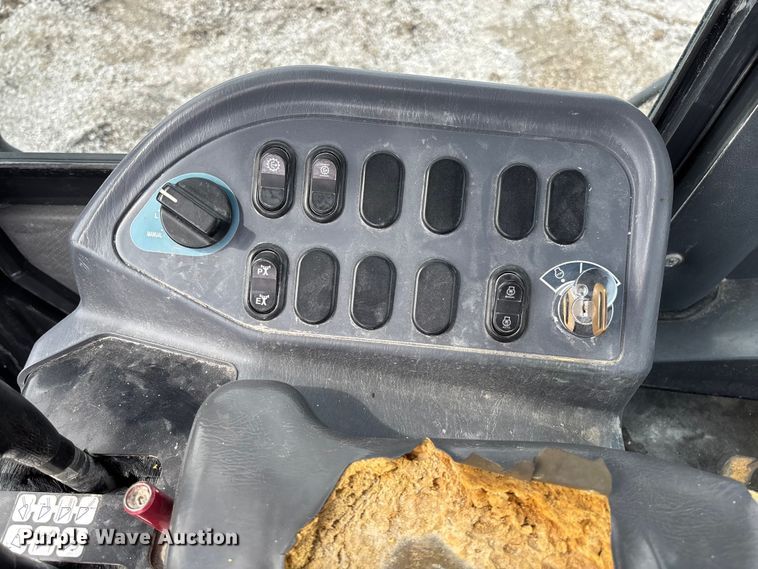 image for item FH7058 2012 Komatsu WA480-6 wheel loader