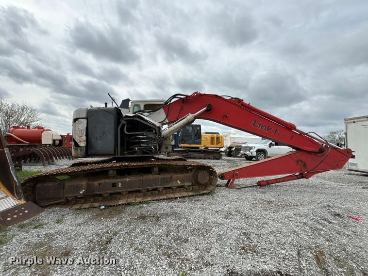 image for item FH7059 Linkbelt 225 excavator