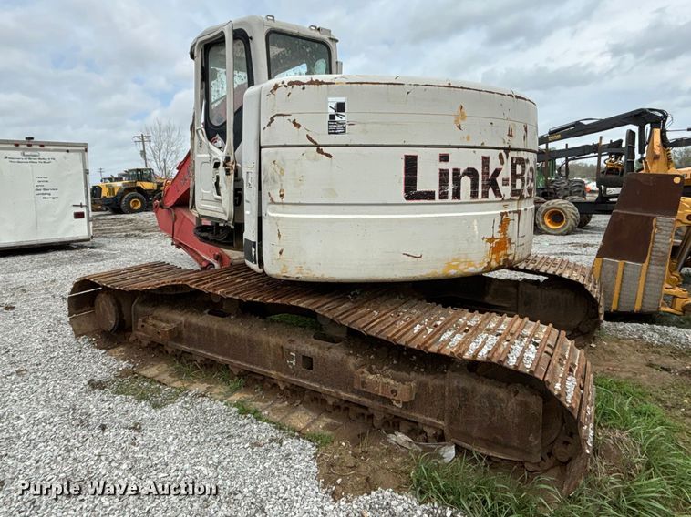 image for item FH7059 Linkbelt 225 excavator