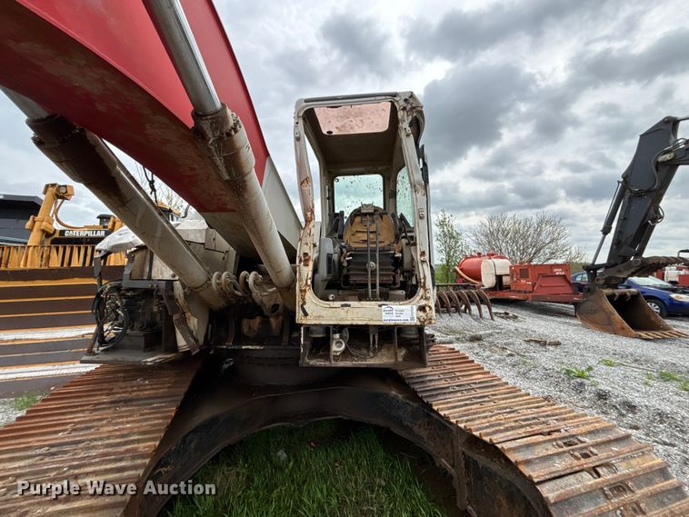 image for item FH7059 Linkbelt 225 excavator