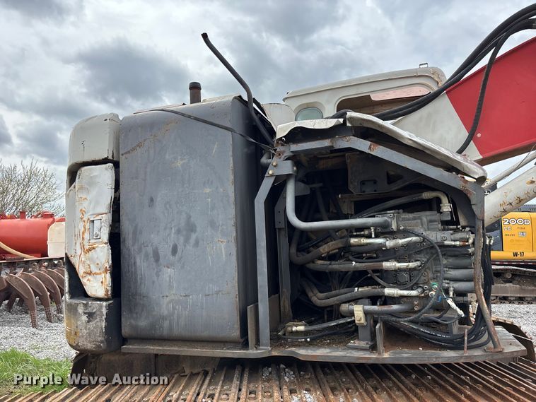 image for item FH7059 Linkbelt 225 excavator