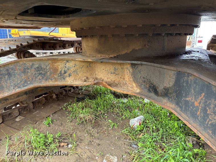 image for item FH7059 Linkbelt 225 excavator