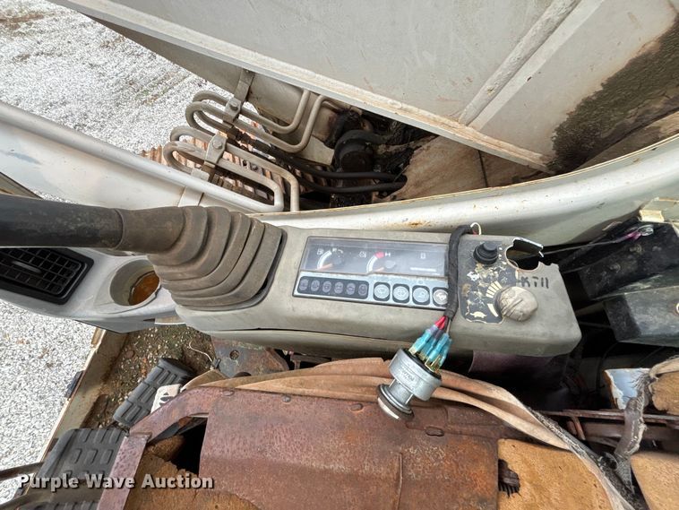 image for item FH7059 Linkbelt 225 excavator