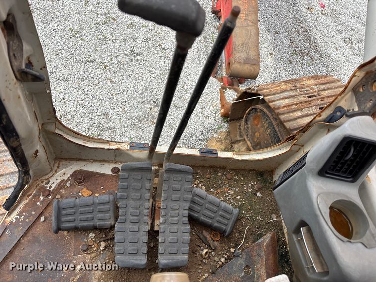 image for item FH7059 Linkbelt 225 excavator