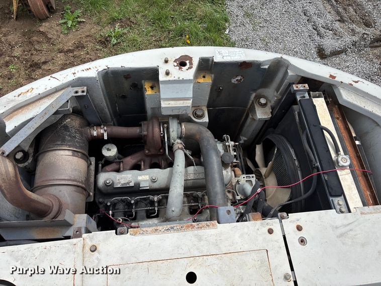 image for item FH7059 Linkbelt 225 excavator