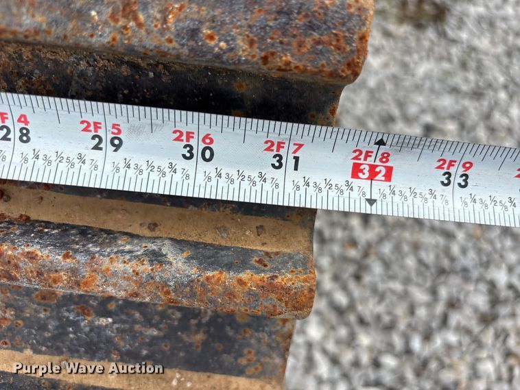 image for item FH7059 Linkbelt 225 excavator