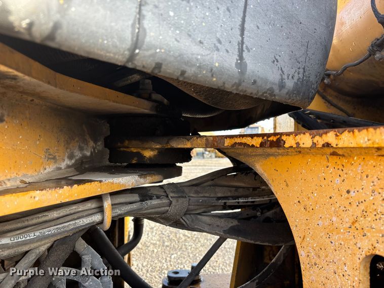 image for item FH7060 2010 John Deere 544k high lift wheel loader