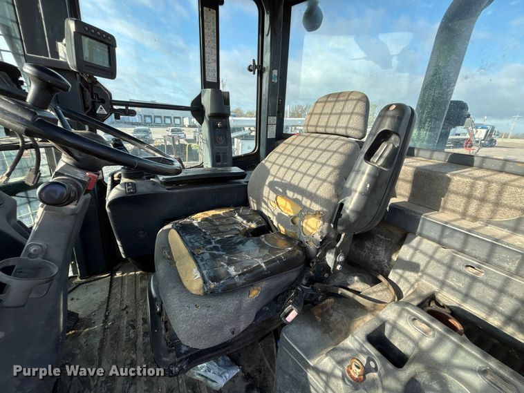 image for item FH7060 2010 John Deere 544k high lift wheel loader