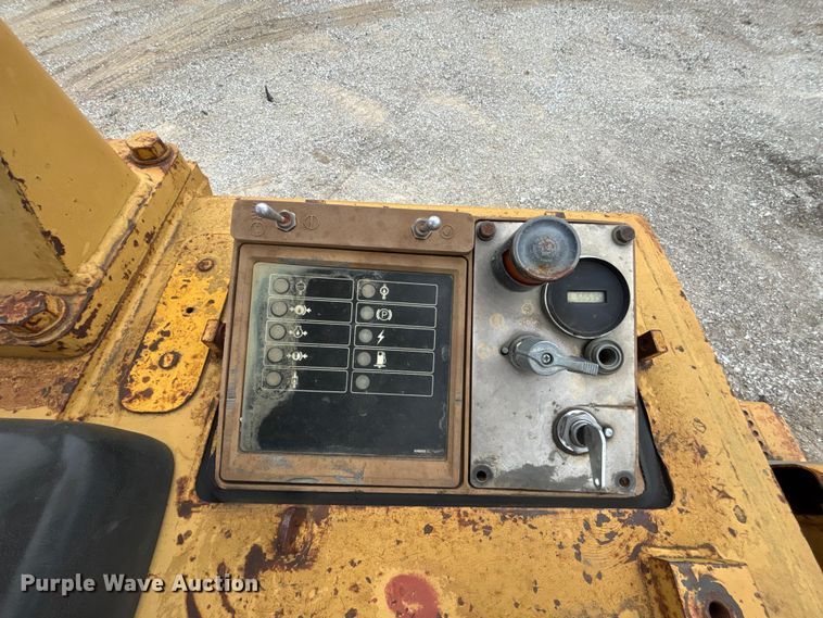 image for item FH7067 Caterpillar 953 track loader