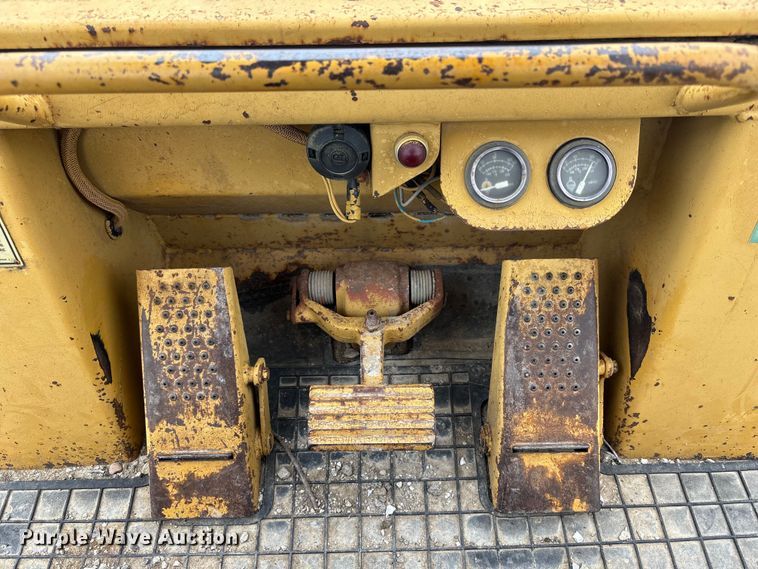 image for item FH7067 Caterpillar 953 track loader