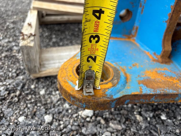 image for item FI0164 Excavator breaker