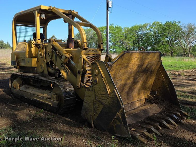 image for item FI0946 1972 Caterpillar 955L track loader